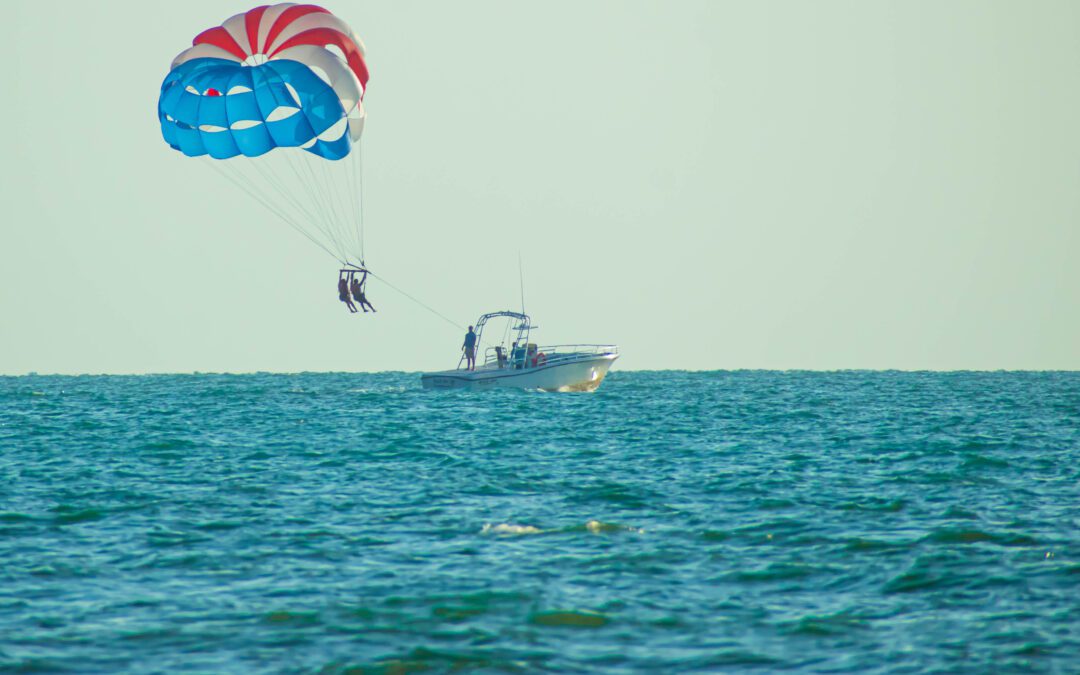 Parasailing Clearwater Beach, FL: Safety Tips and What to Expect